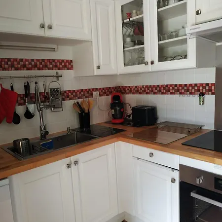 度假居 Swanara Holidays 萨尔拉拉卡内达