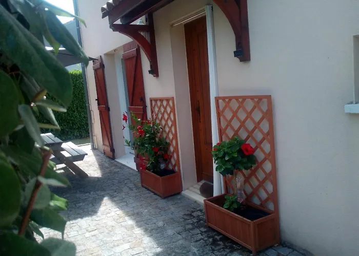 Swanara Holidays * Sarlat